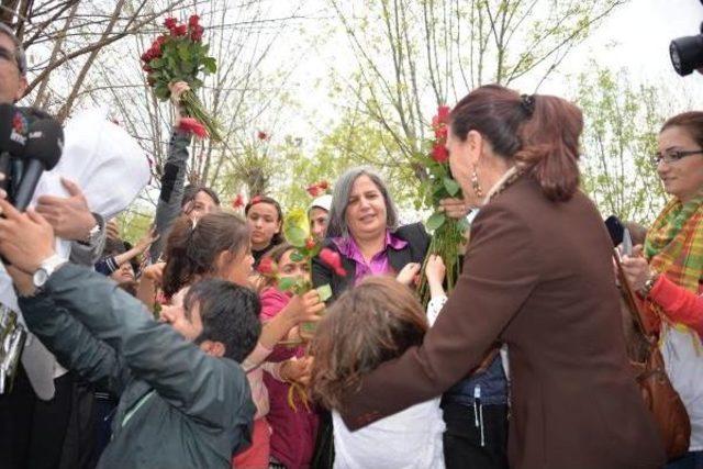 Diyarbakır'daki Ezidiler Bayramlarını Kutladı