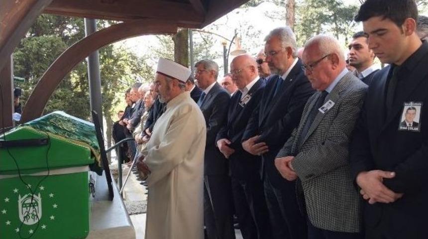 Gazeteci Erdal &Ccedil;olak Son Yolculuğuna Uğurlandı