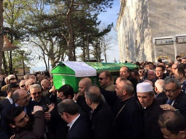 Gazeteci Erdal &Ccedil;olak Son Yolculuğuna Uğurlandı 2