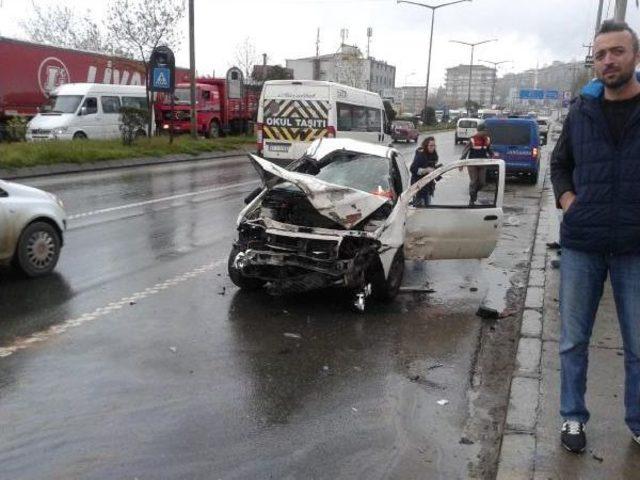 Trabzon’Da Kaza Anı Güvenlik Kamerasına Yansıdı