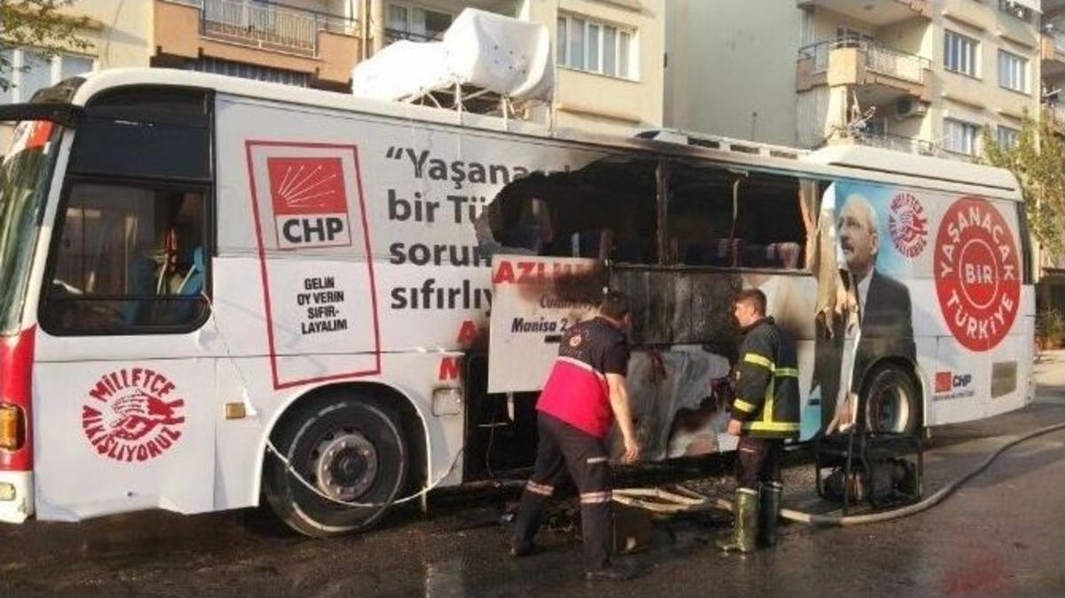 Chp Manisa Milletvekili Adayının Se&ccedil;im Otob&uuml;s&uuml; Yandı