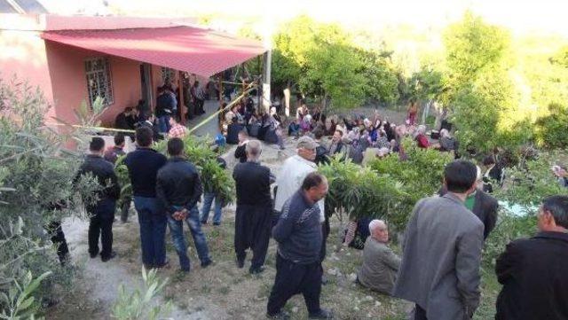 Mersin de 3 &Ccedil;ocuk Annesi Kadın, Evinde &Ouml;l&uuml; Bulundu 2