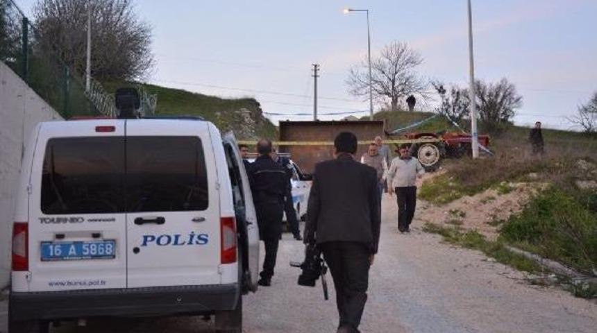Kendi Kullandığı Trakt&ouml;r&uuml;n Altında Can Verdi