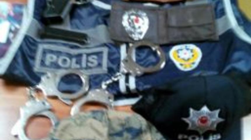 Polisin Makul Ş&uuml;pheyle Sorguladığı Kişi Su&ccedil; Makinesi &Ccedil;ıktı