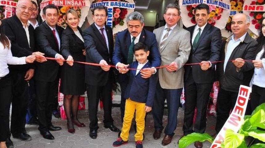 Başkan Alıcık, Yeni İş Yerinin A&ccedil;ılış Kurdelesini Kesti