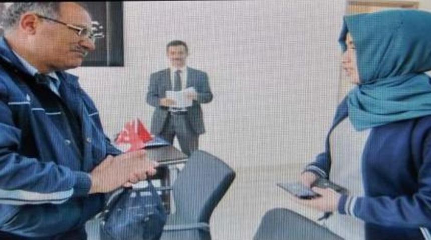 Zabıta Memuru Bulduğu Parayı Sahibi Olan &Ouml;ğrenciye Verdi