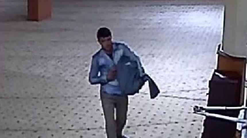 Camiden Hırsızlık G&uuml;venlik Kamerasında