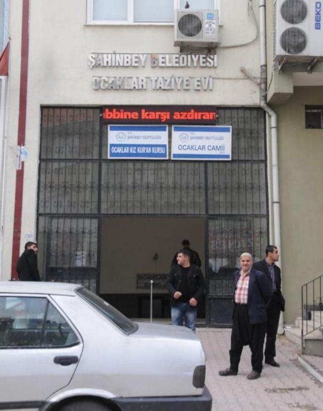 Camiden Hırsızlık G&uuml;venlik Kamerasında 1