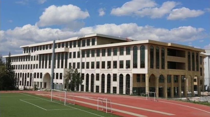 Avrupa&rsquo;nın En B&uuml;y&uuml;k Eğitim Fak&uuml;ltesi Yeni Ve Modern Binalarına Kavuşuyor