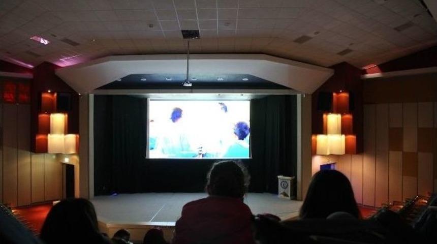 Ad&uuml; Sinemayla Buluşuyor