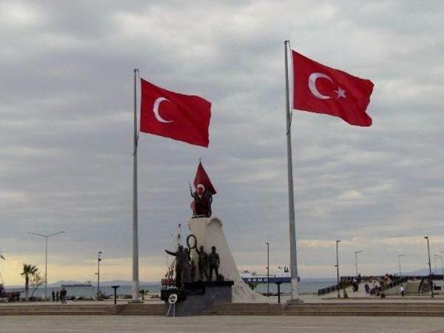 İskenderun daki Bayrak Krizi Yargıya Taşındı 1