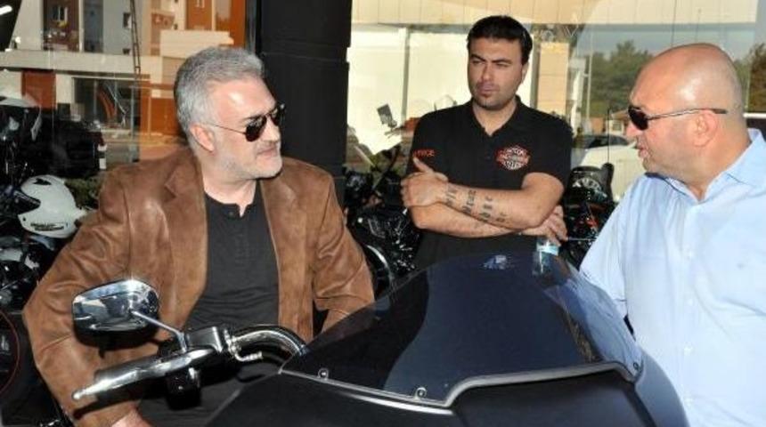 Tamer Karadağlı Motor Tutkusundan Vazge&ccedil;miyor