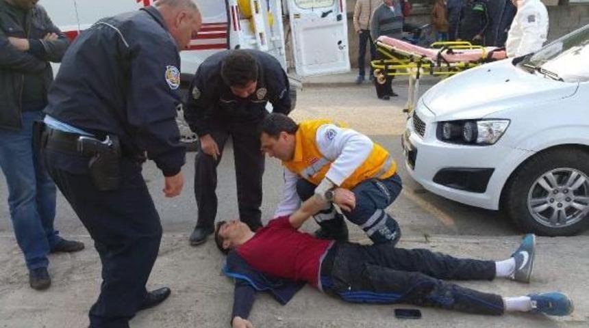 Uyuşturucu Kullanan Gen&ccedil; Kaldırımda Baygın Bulundu