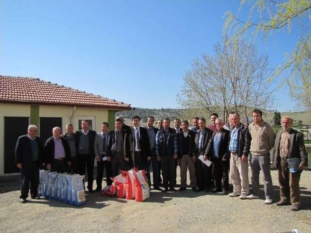 103 &Uuml;reticiye Tohum Ve Fidan Desteği