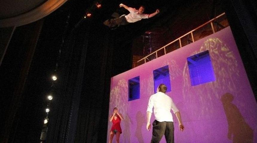 Catwall Akrobasi Grubu T&uuml;rkiye&rsquo;de İlk Kez Ankamall&rsquo;da