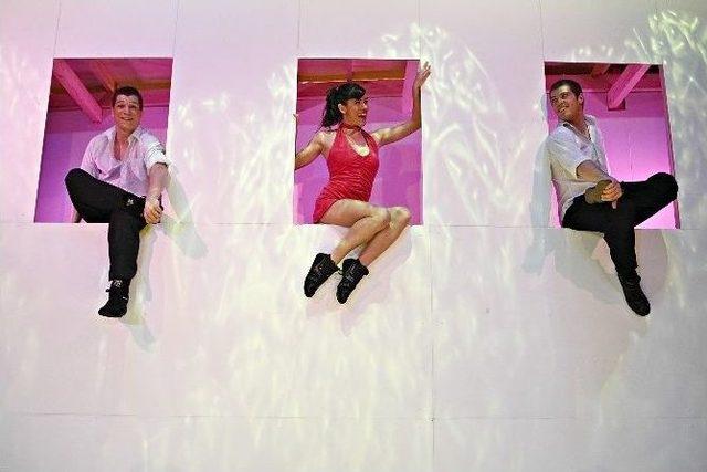 Catwall Akrobasi Grubu Türkiye’de İlk Kez Ankamall’da 1