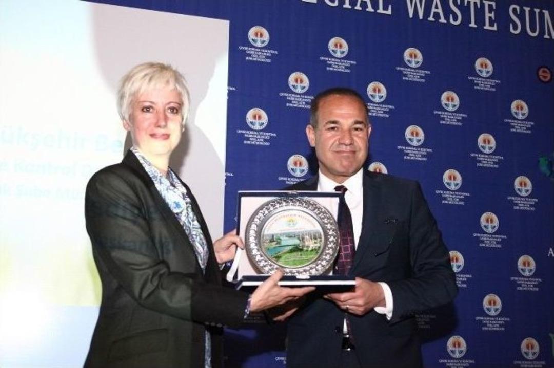 Uluslararası &Ouml;zel Atık Zirvesi