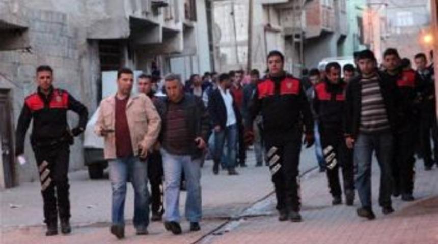 &lsquo;Shirtless&rsquo; Syrian Family Attacked Over Loud Music