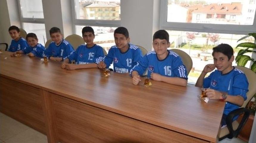 Yıldızlar Futbol İl Birincisi Erenler&rsquo;den