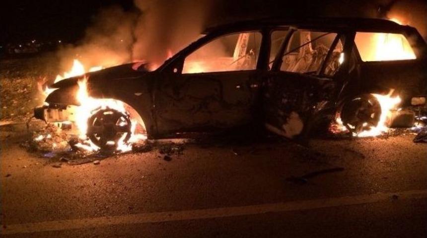 Otomobil Alev Alev Yandı