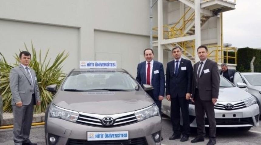 Toyota&rsquo;dan Hitit &Uuml;niversitesi&rsquo;ne Otomobil Hediyesi
