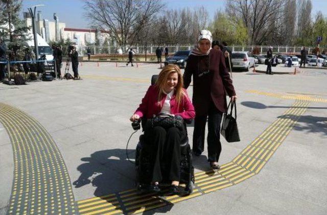 Davutoğlu: Şu Kritik D&ouml;nemde Tam Da Ağrı da Saldırılar S&uuml;rerken &Ccedil;&ouml;z&uuml;m S&uuml;recine Sahip &Ccedil;ıkınız 1