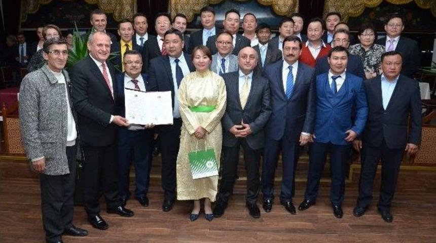 D&uuml;zce İle Sainshand Kardeş Oldu