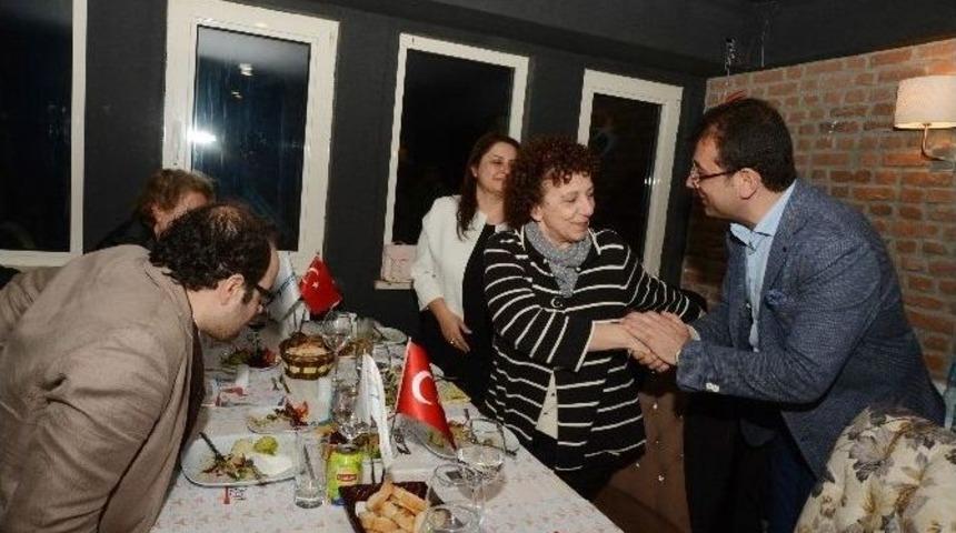 Başkan İmamoğlu Sanat&ccedil;ılarla Bir Araya Geldi
