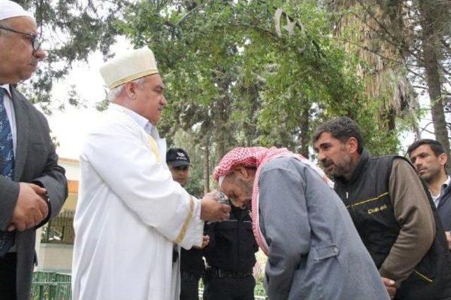 Şanlıurfa&rsquo;Da Sakal-I Şerif Ziyarete A&ccedil;ıldı 1