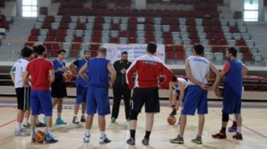 Yalovalı Dev Adamlar Beykoz&rsquo;u G&ouml;z&uuml;ne Kestirdi