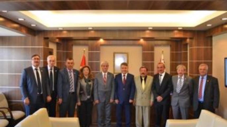 Eskişehirli Muhtarlardan Emniyet M&uuml;d&uuml;r&uuml; Şahin&rsquo;e Ziyaret