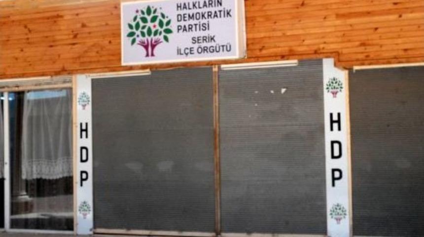 Serik'te Hdp Tabelası Gerginliği (2)