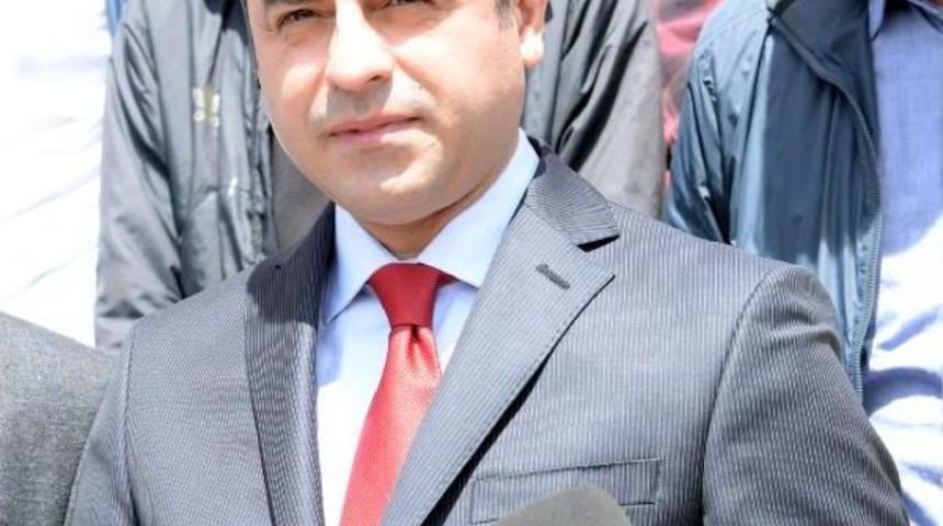 Demirtaş: Başbakan, 'bana Oy Verin, Ülkeye Başkası Yönetecek' Diyor