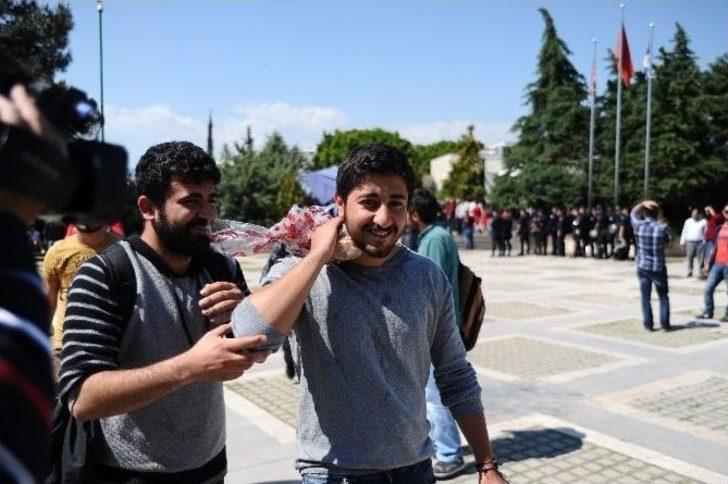 Karşıt Görüşlü Öğrenciler Kavga Etti, 4 Öğrenci, 1 Gazeteci Yaralandı G5