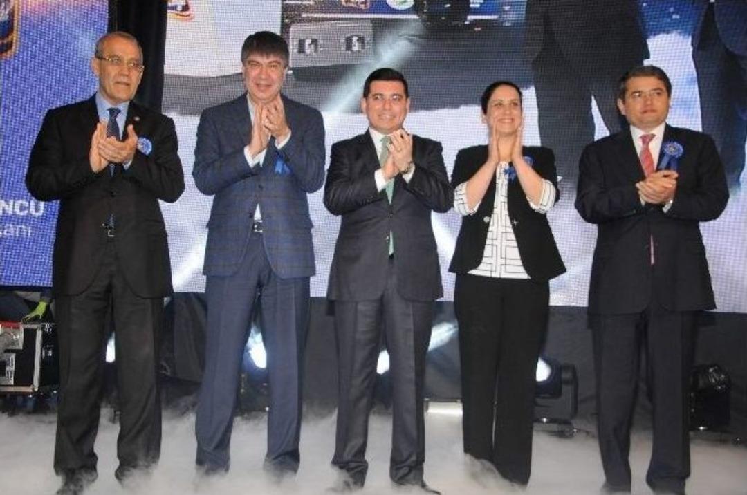 Başkan T&uuml;t&uuml;nc&uuml; Hizmette Altı Yılını Anlattı