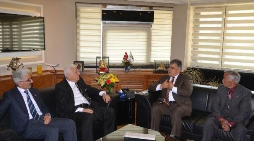 &Ouml;zg&uuml;ven, &ldquo;muhtarlar Devletin Temel Taşıdır&rdquo;