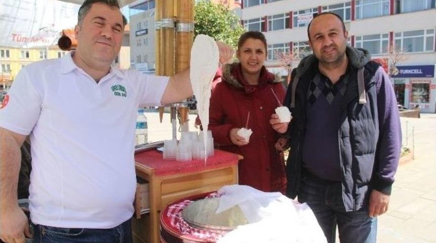 Maraş Dondurmasına Rakip G&ouml;rele Dondurması Sezonu A&ccedil;tı