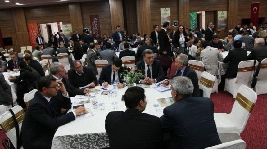 Gaziantep&rsquo;in &ldquo;şehir Kimliği&rdquo; &Ccedil;alıştayı Başladı