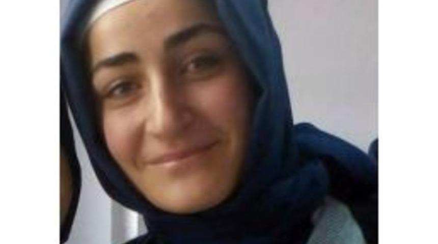 Liseli Gen&ccedil; Kız Yaşam Savaşını Kaybetti