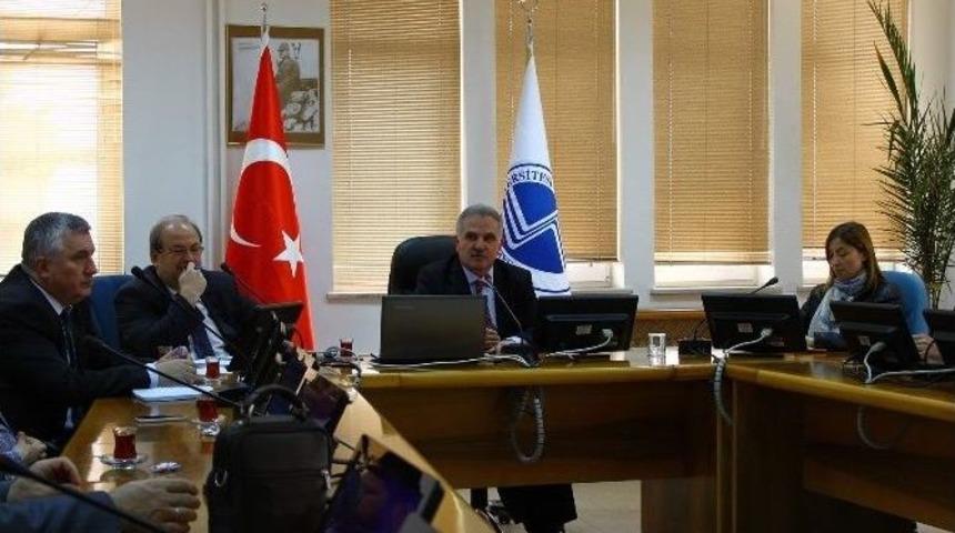 Eğitim-&ouml;ğretim &Ouml;l&ccedil;me Ve Değerlendirme Toplantısı Yapıldı