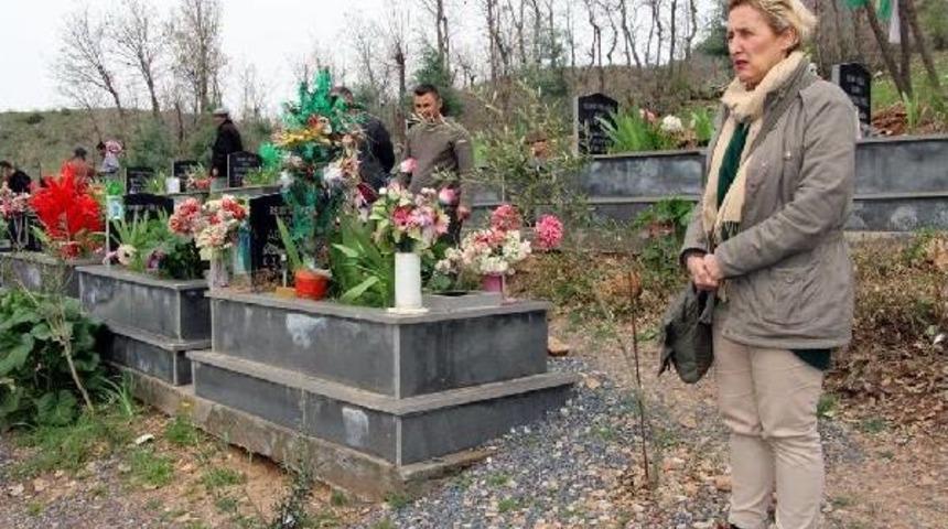 Chp'li Onur Ve Haytap &Uuml;yeleri, &Ouml;ld&uuml;r&uuml;len Katırlar I&ccedil;in Su&ccedil; Duyurusunda Bulundu