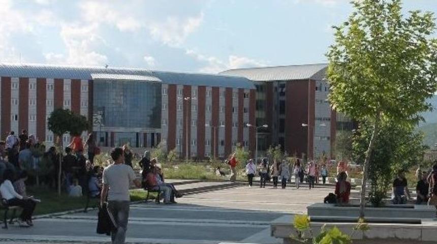 B&uuml;, B&ouml;lge &Uuml;lkelerdeki &Uuml;niversitelerle Bilimsel &Ccedil;alışmalar Yapıyor