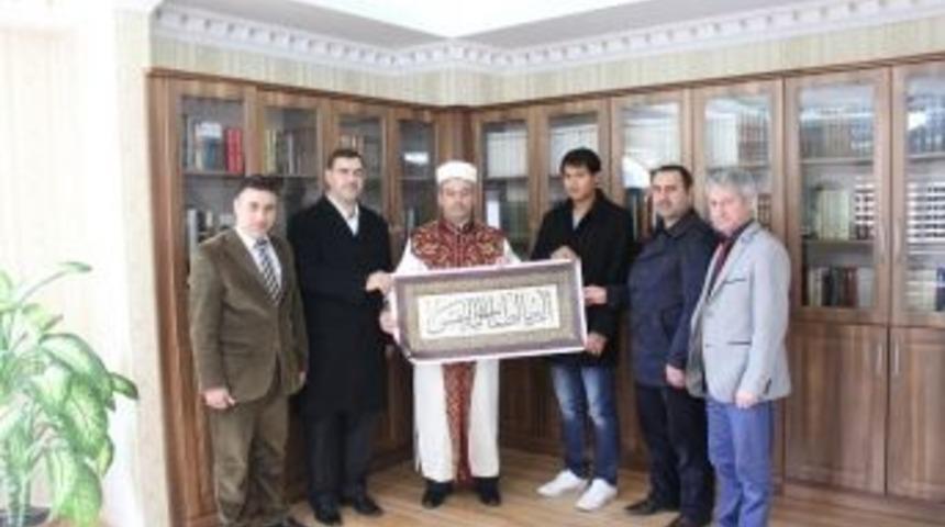 Filipinli Jr. İslam&rsquo;ı Se&ccedil;erek Ahmed Oldu