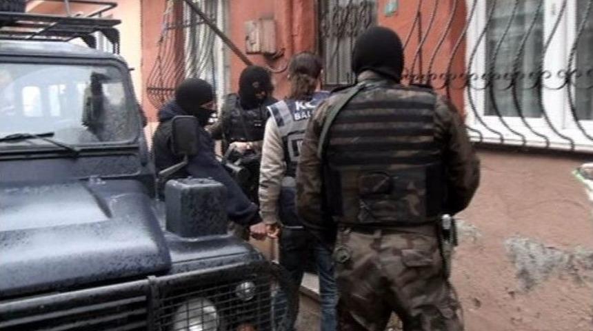 Bandırma&rsquo;daki Uyuşturucu Operasyonunda 30 Kişi Tutuklandı