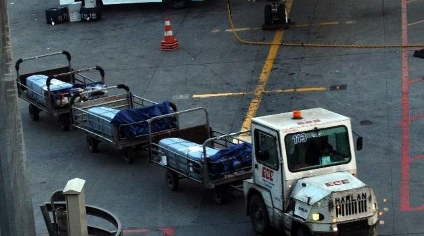 İspanya&rsquo;da Boğulan 3 T&uuml;rk&uuml;n Cenazesi T&uuml;rkiye&rsquo;ye Getirildi