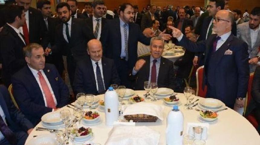 B&uuml;lent Arın&ccedil;: İsrafın &Ouml;n&uuml;n&uuml; Alsak Sizden Vergi Almamıza Gerek Kalmaz