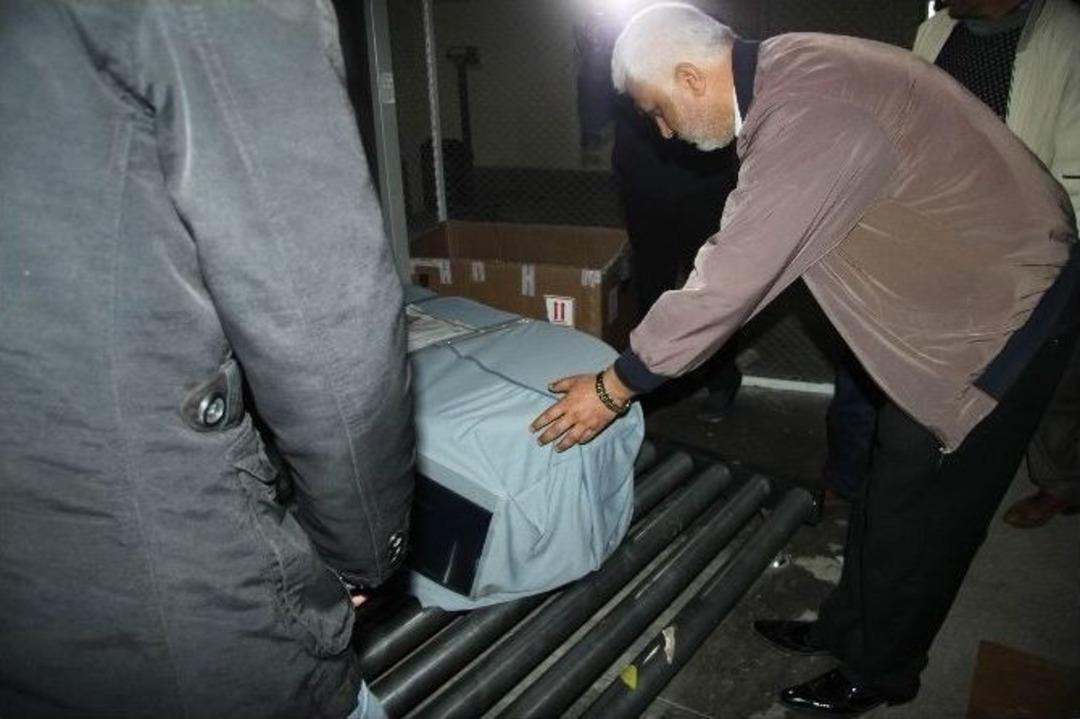 İspanya&rsquo;da Boğulan Şakir&rsquo;in Cenazesi Anne Ve Babasına Teslim Edildi