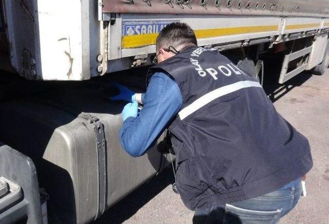 Tır&rsquo;ın Deposundan 200 Litre Mazot &Ccedil;alındı 2