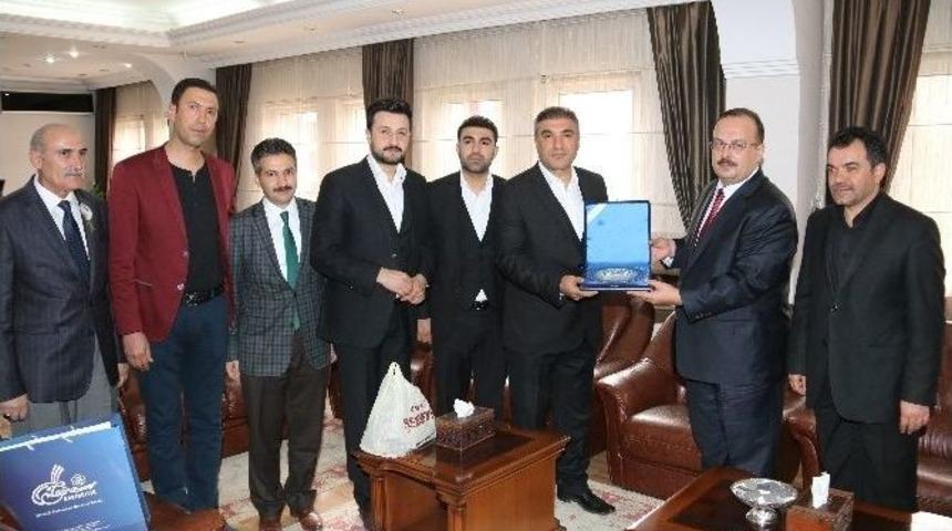 Urfa Derg&acirc;h İlahi Grubu&rsquo;ndan Vali Canbolat&rsquo;a Ziyaret