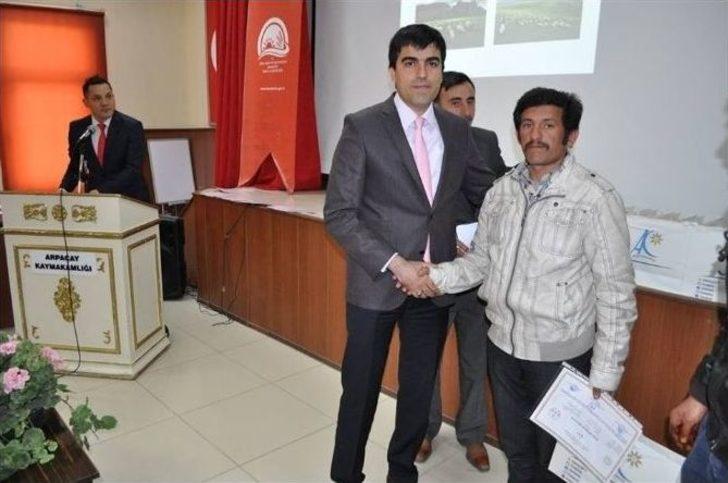 Arpaçay’da Çobanlık Sertifikaları Sahiplerini Buldu G3